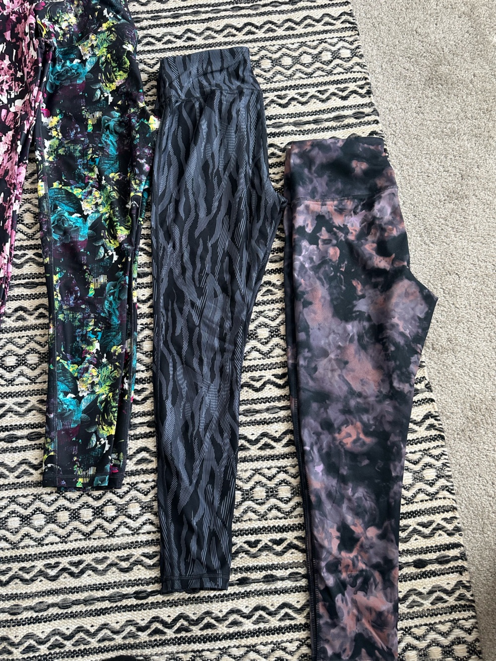 Bundle of Leggings - Picture 3 of 3